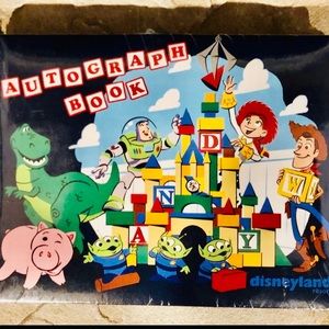 Disney Park Exclusive 100pg autograph book